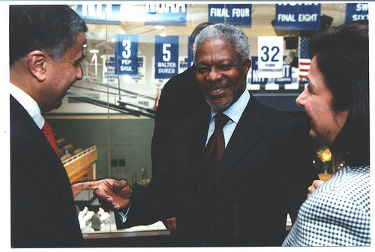 United Nations Secretary-General Kofi Annan arrives on Seton Hall’s South Orange campus amidst a snowstorm to address the SHU community and friends at a World Leaders Forum event.