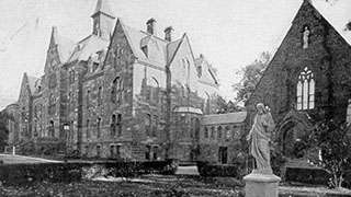 1905. The seminary and the chapel. - AAN